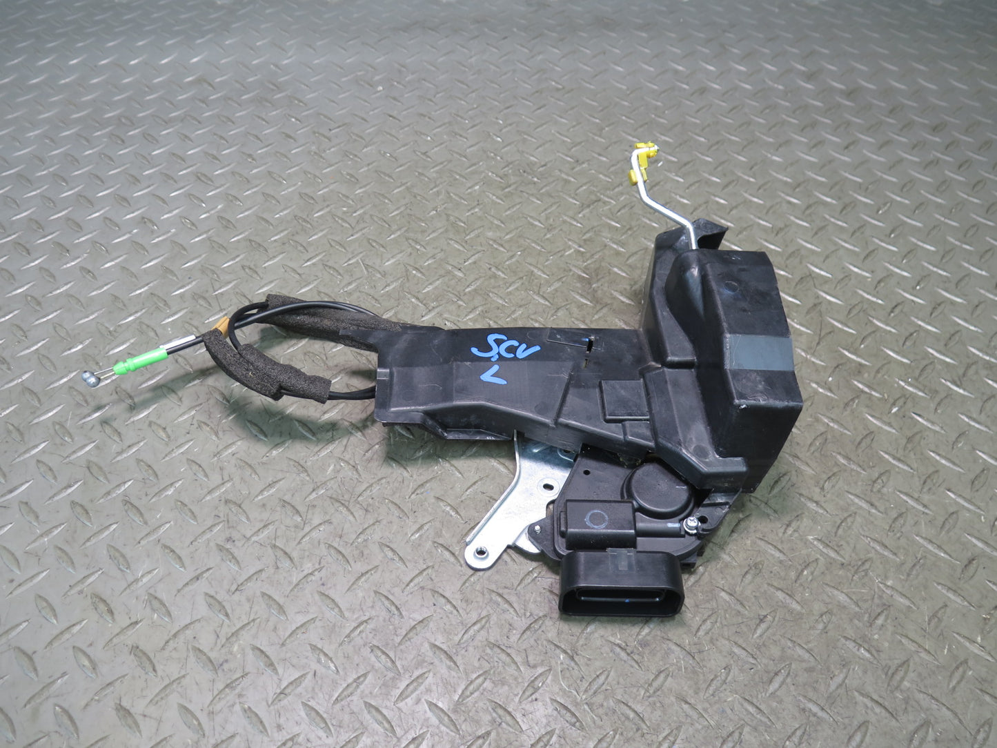 02-10 Lexus UZZ40L SC430 Front Left Driver Door Lock Latch Actuator 74K Mile OEM