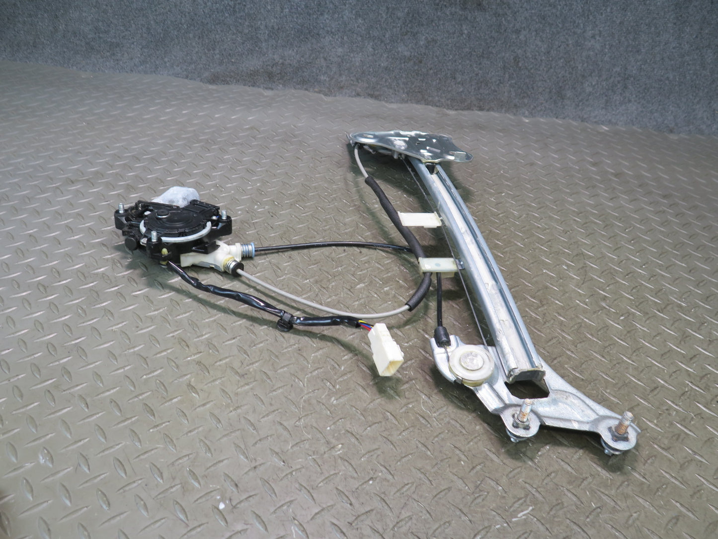 02-10 Lexus Z40 SC430 Front Right Passenger Door Window Regulator w Motor OEM
