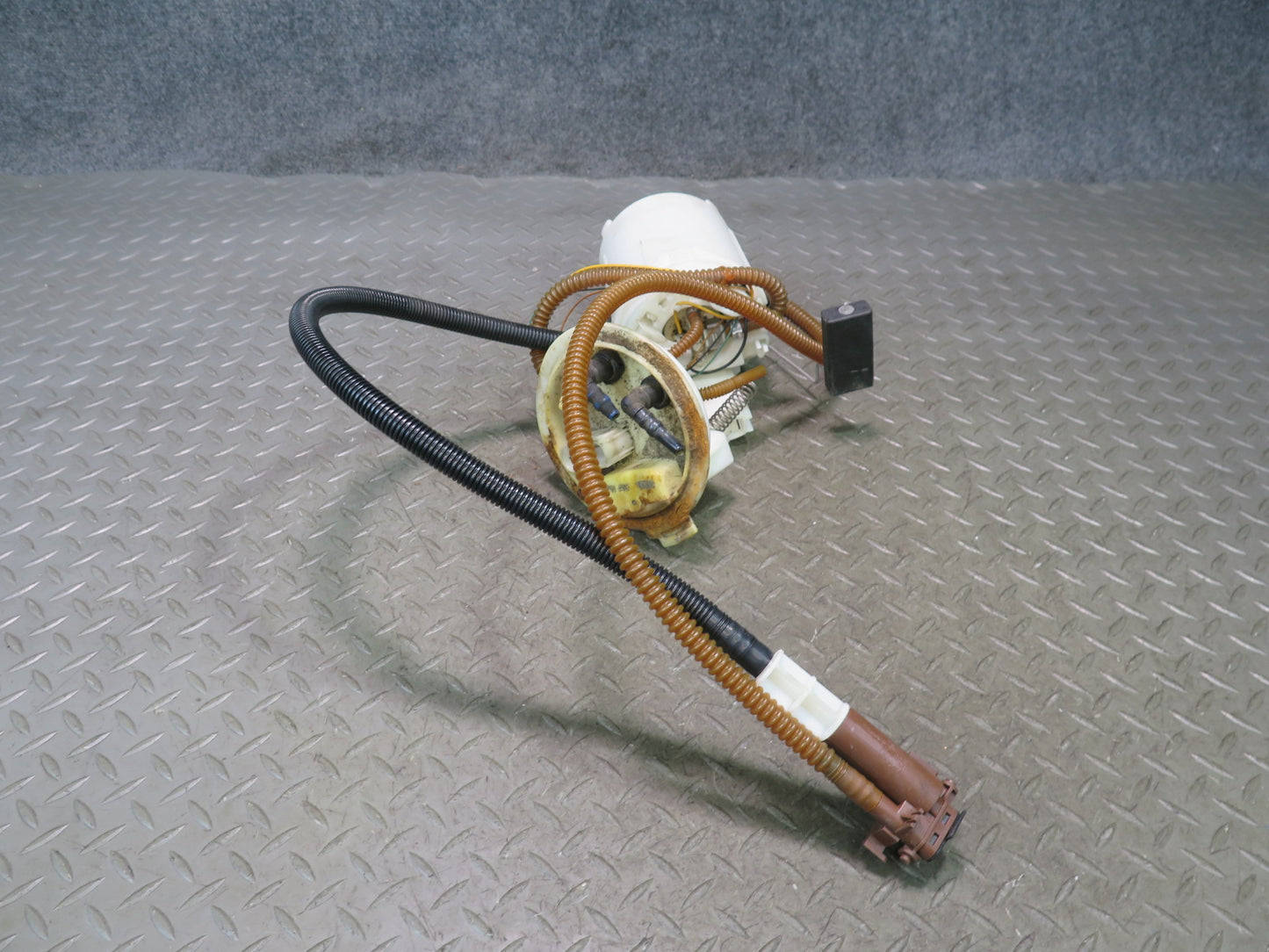 2008 VW Golf MK5 R32 3.2L Fuel Pump Level Sensor Assembly OEM