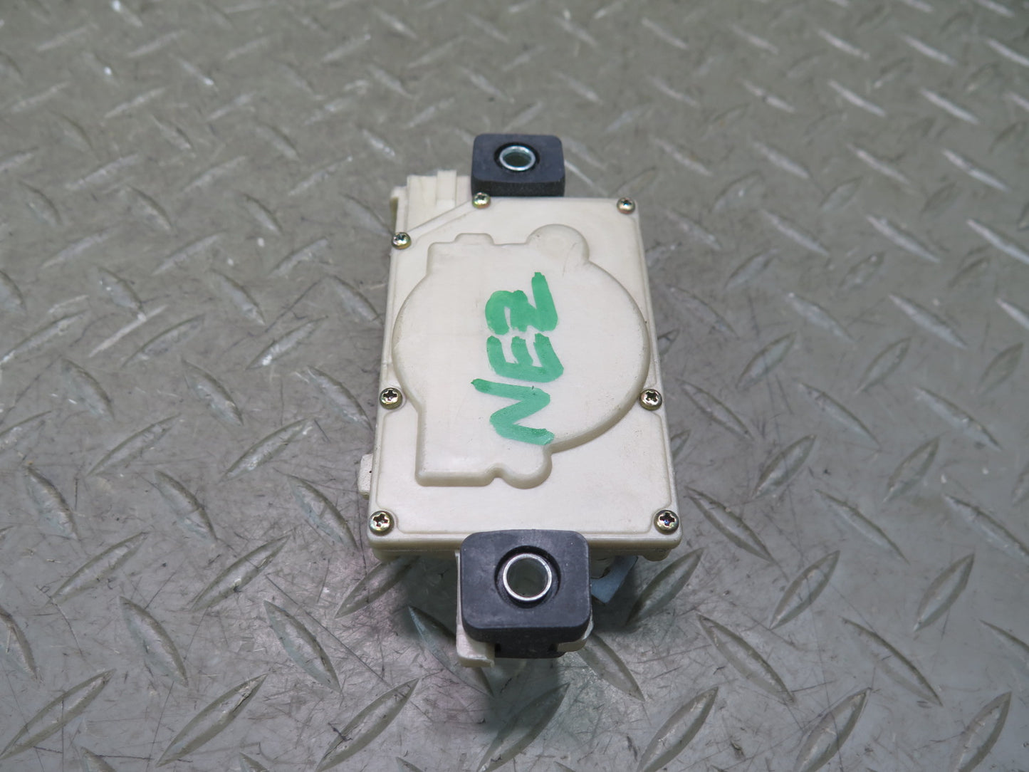 93-96 Nissan Z32 300ZX Convertible Fuel Door Actuator Motor 78850-46P00 OEM