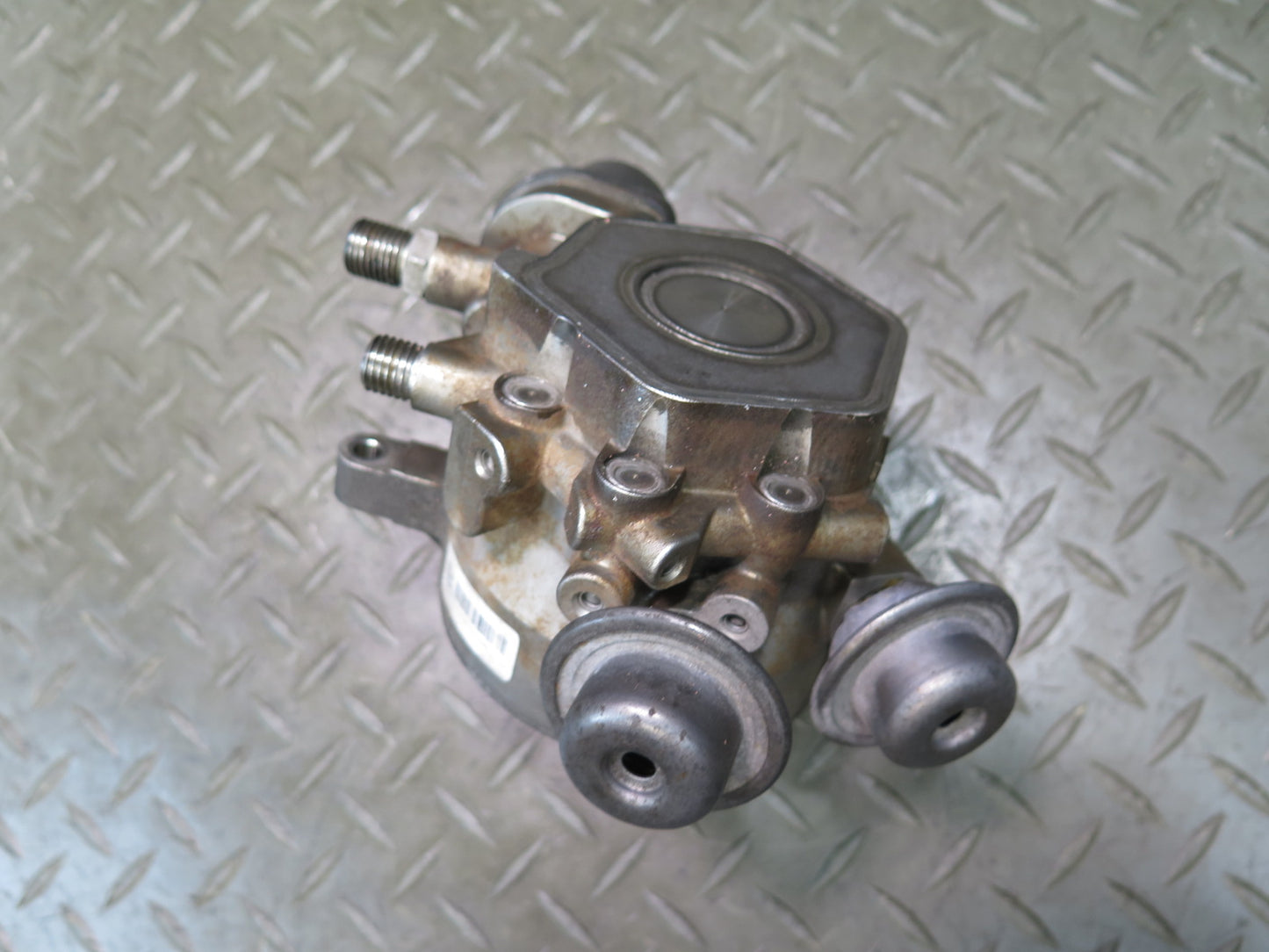 2008-2010 Porsche Cayenne 957 Turbo High Pressure Fuel Pump 102K