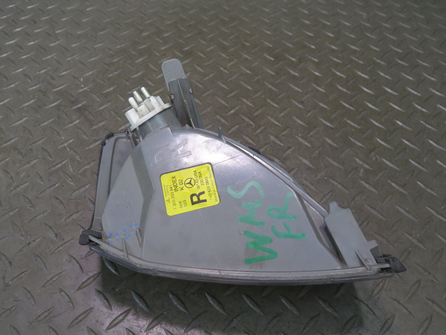 94-99 Mercedes W140 Front Right Turn Signal Corner Light Lamp 1408260843 OEM