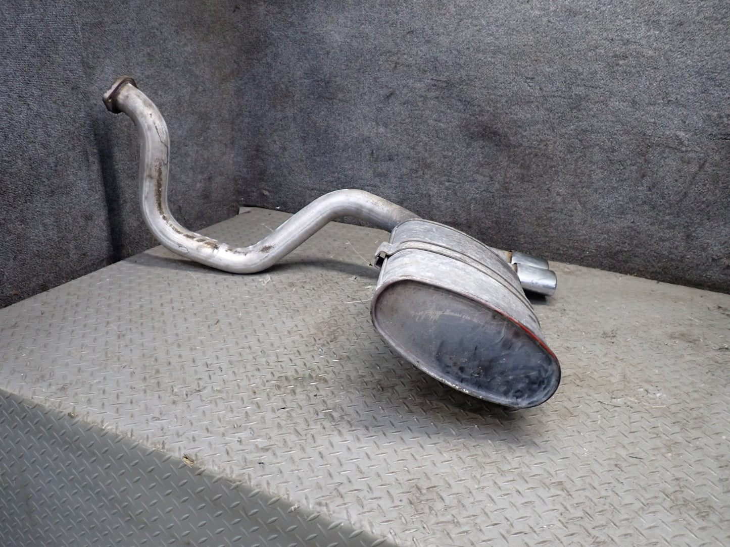 97-99 Chevrolet Corvette C5 Rear Left & Right Exhaust Muffler w Tips Set 45K OEM