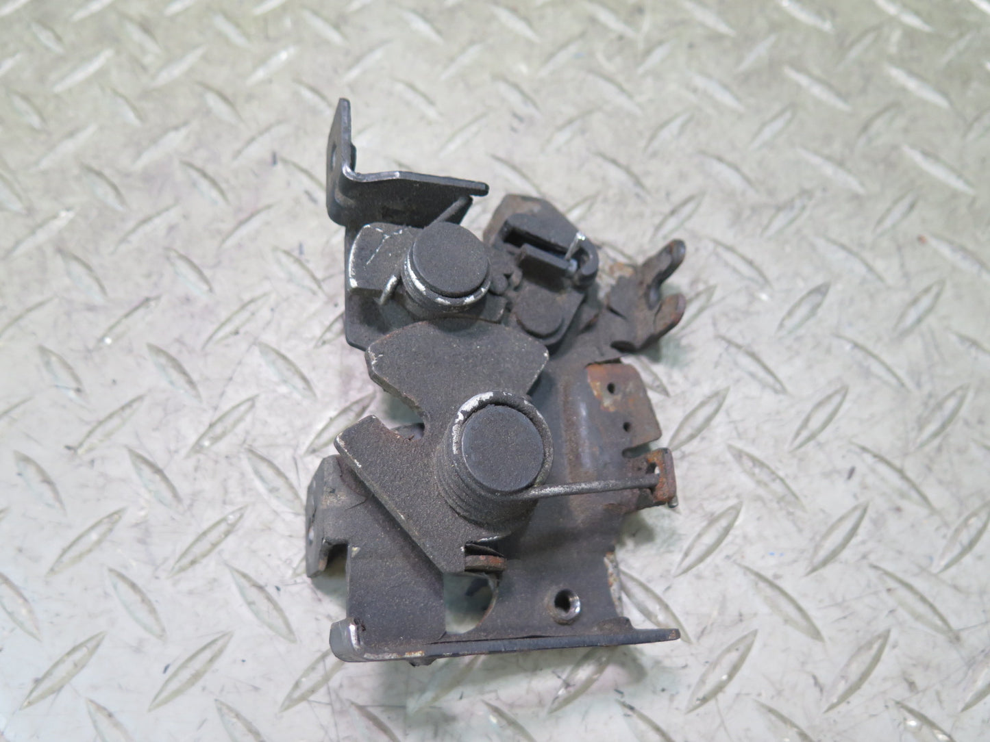 03-08 BMW E85 Z4 Front Hood Lock Latch 51237016183 OEM