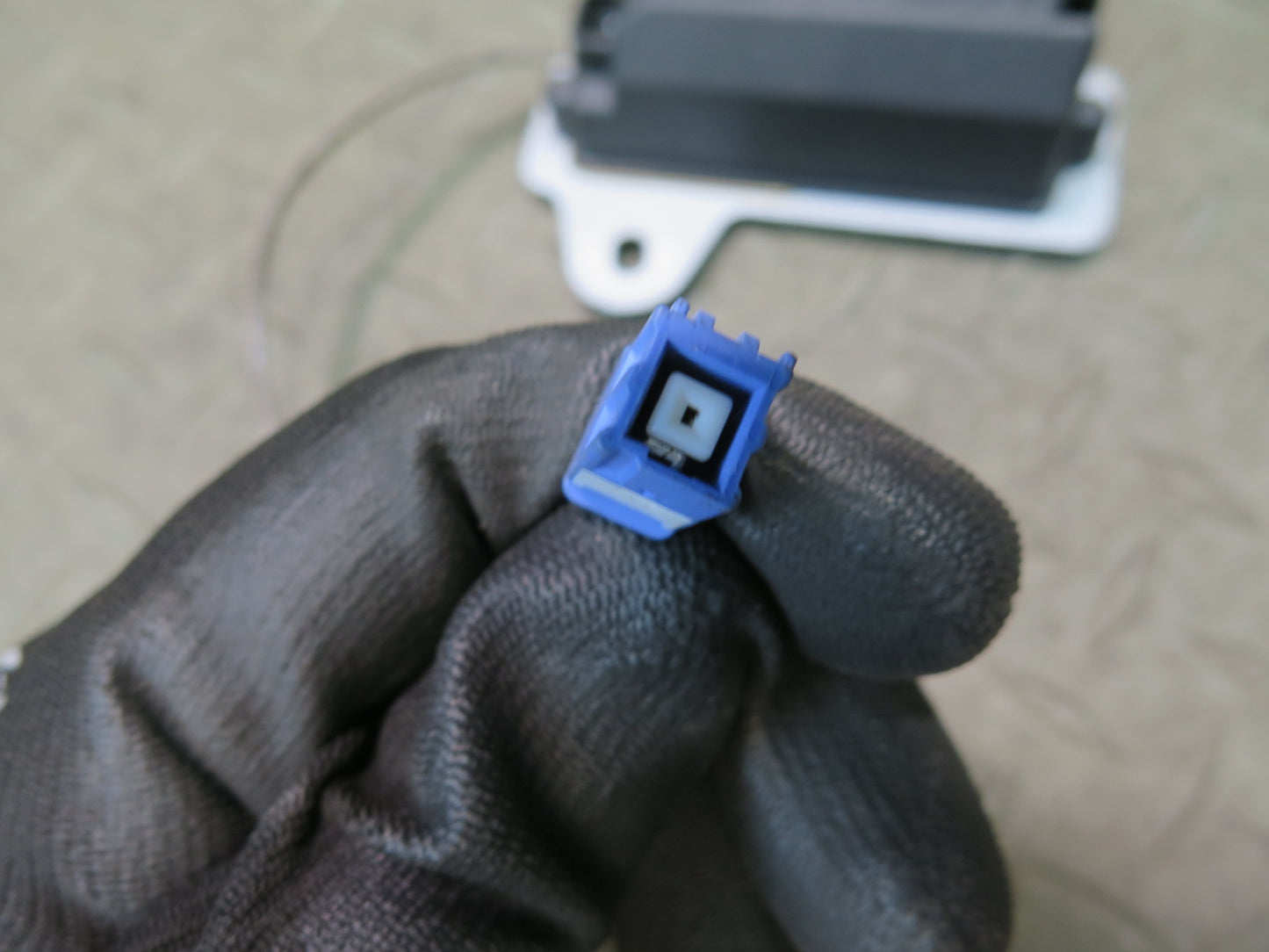 02-10 Lexus SC430 Set of 4 Front & Rear TPMS Tire Pressure Sensor Antenna OEM