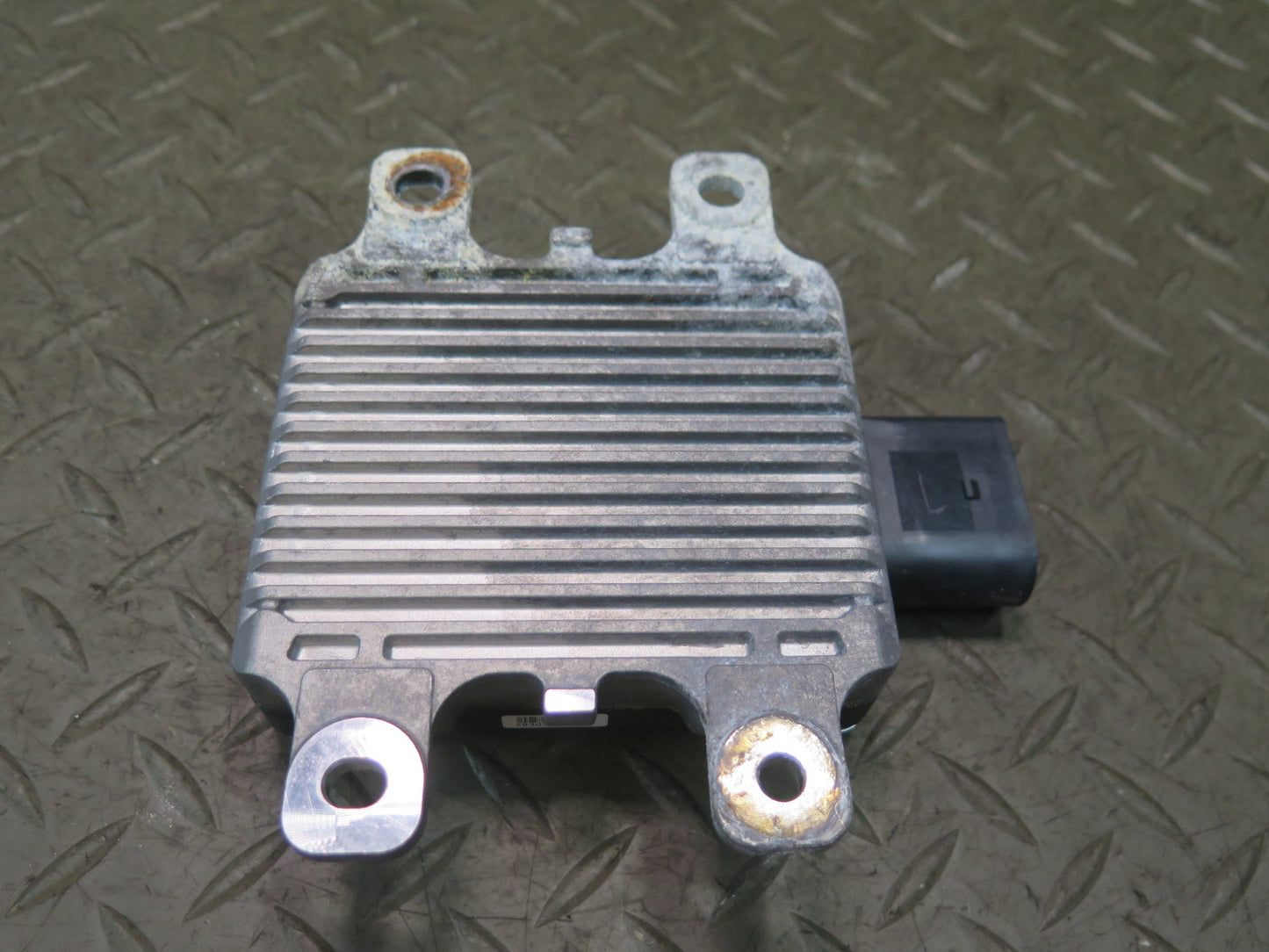 2011-2018 Porsche Cayenne 958 Hydraulic Oil Pump Control Module 7P0927601