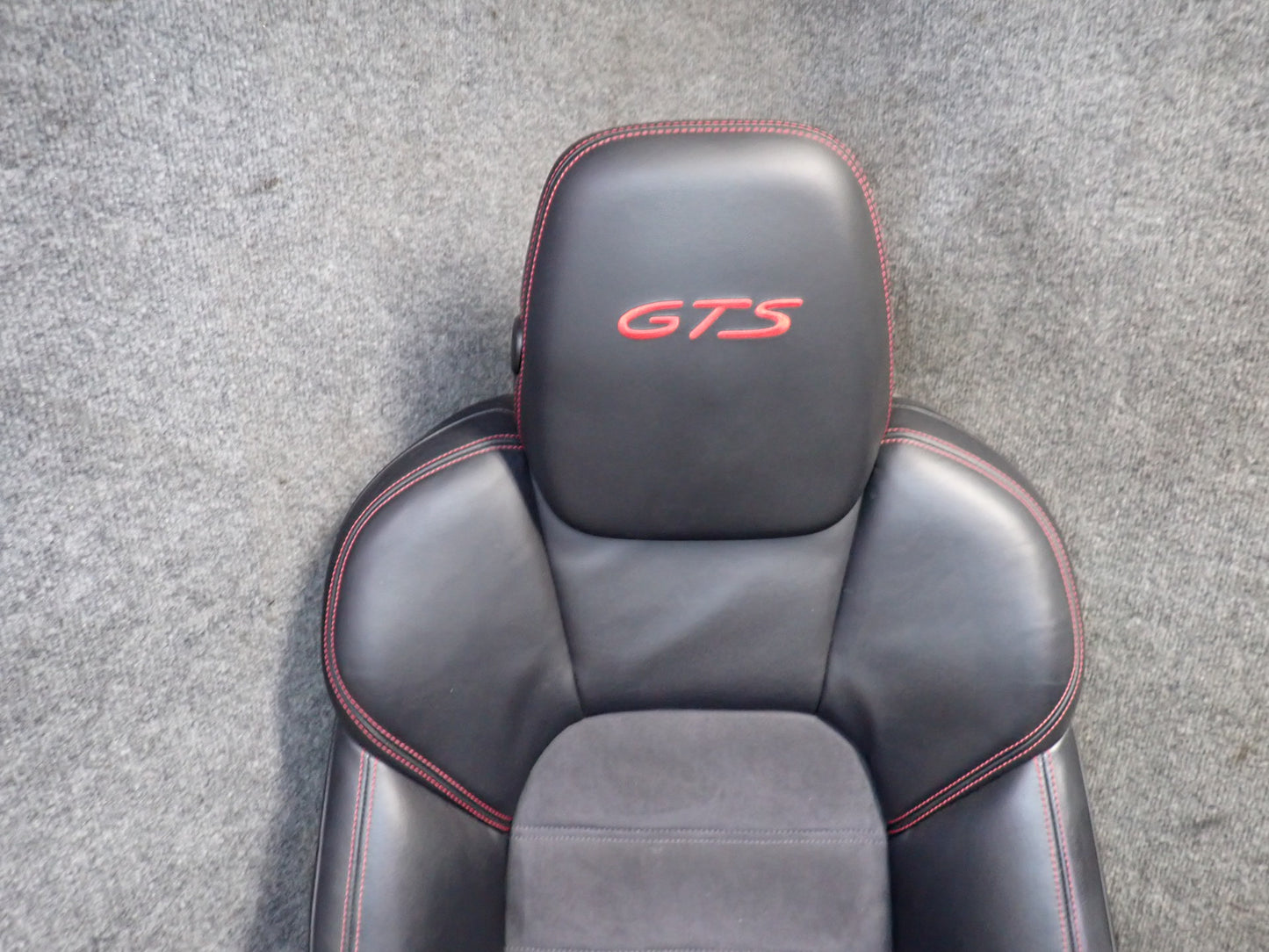 2013-2018 Porsche Cayenne 958 GTS Front & Rear Leather Alcantara Black Seat Set