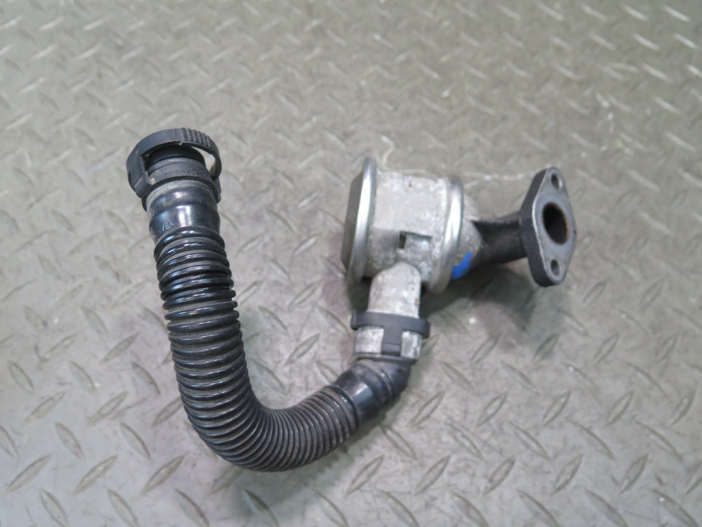 03-05 BMW E85 Z4 Air Pump Control Valve w Hose OEM