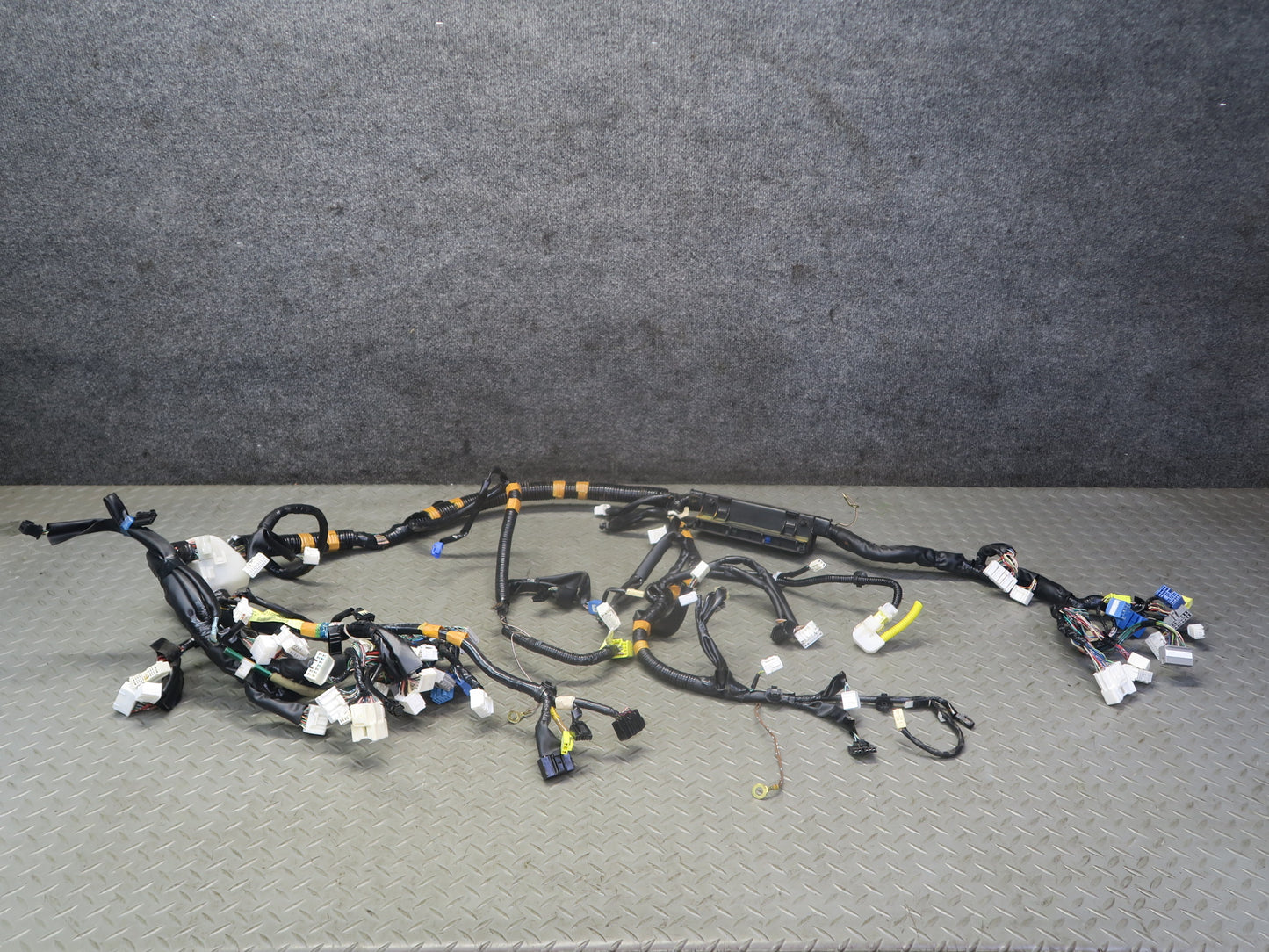 02-04 Lexus JCE10L IS300 A/T Dash Instrument Panel Wire Wiring Harness OEM