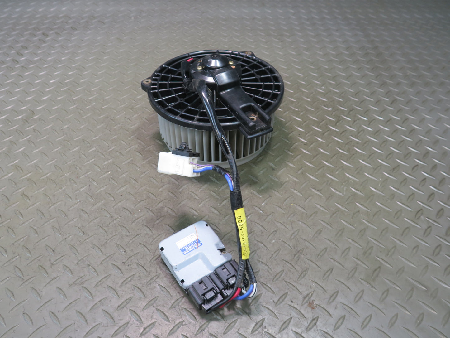 01-05 Lexus JCE10L IS300 A/C Heater Blower Motor Fan w Control Module Set OEM