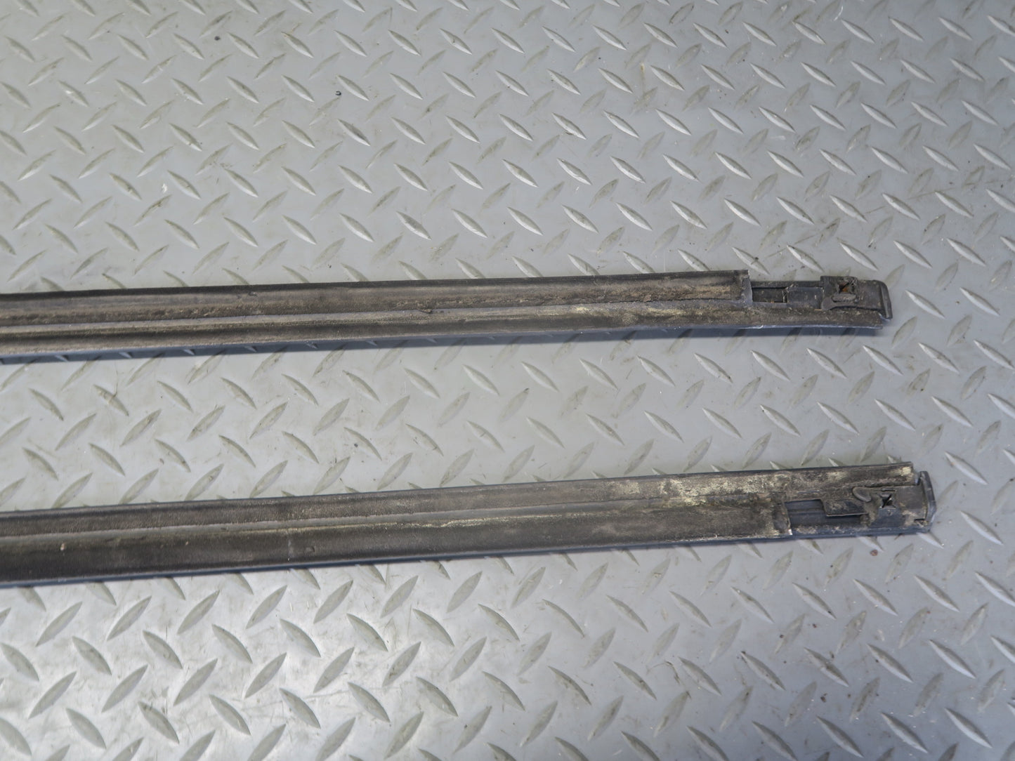 93-96 Nissan Z32 300ZX Conv Set of 2 Left & Right Door Window Trim Molding OEM