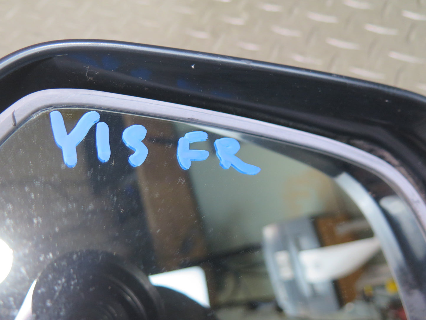 01-05 Lexus JCE10L IS300 Right Exterior Auto Dim Heated Side View Mirror OEM
