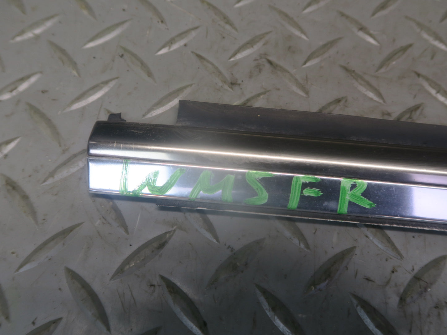 94-99 Mercedes W140 S500 Front & Rear Right Door Window Trim Molding Set OEM