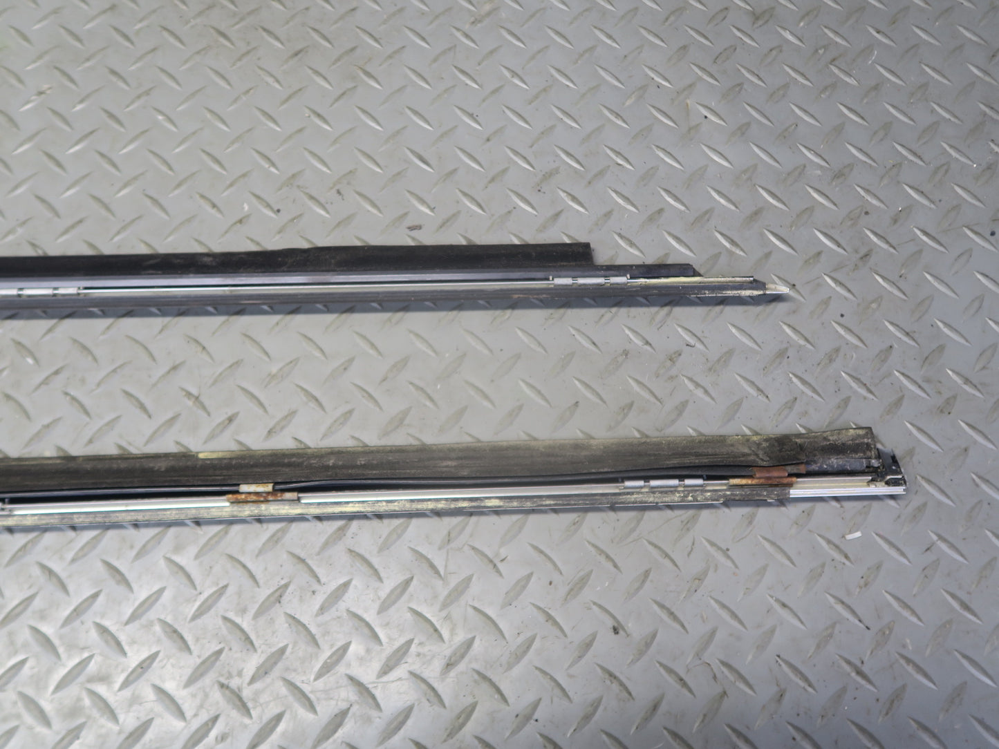 94-99 Mercedes W140 S500 Front & Rear Left Door Window Trim Molding Set OEM
