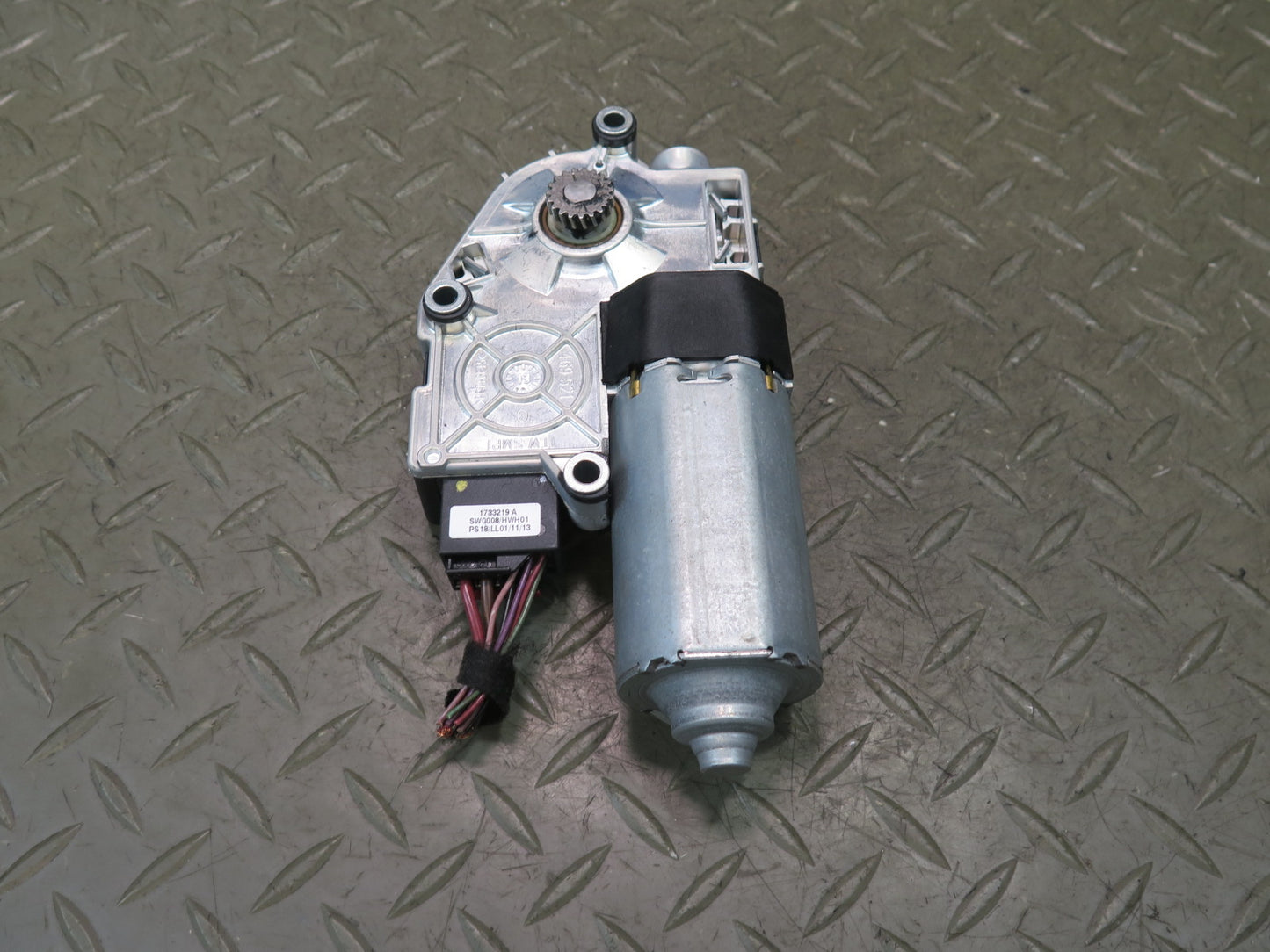 2011-2018 Porsche Cayenne 958 Rear Panoramic Sunroof Drive Motor Set