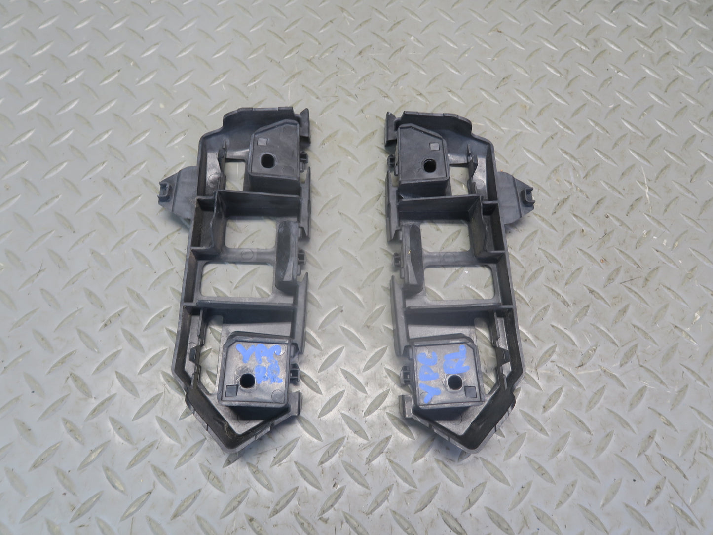 2011-2014 Porsche Cayenne 958 Rear Bumper Guide Mount Bracket Support Set of 7