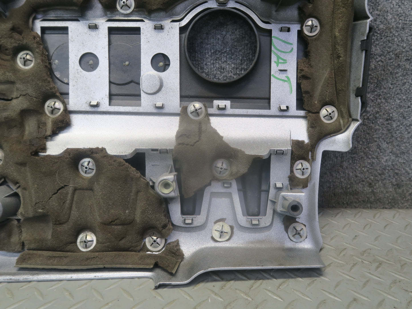 09-15 Audi TT S 8J 2.0L Cdma AWD Engine Cover 06F103925J OEM