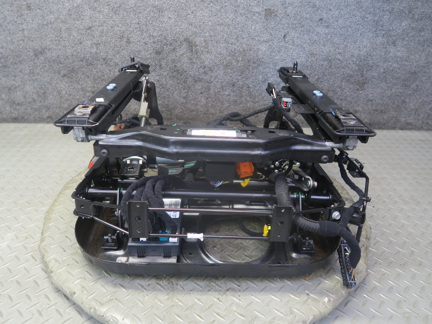 2014-2021 Maserati Quattroporte M156 Front Right Passenger Side Seat Frame Rail