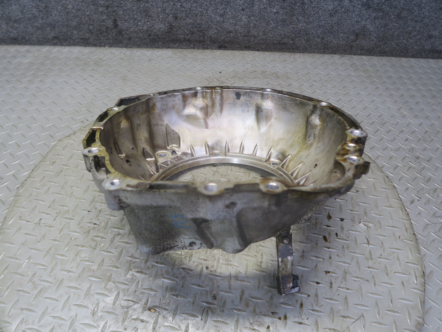 02-05 Lexus JCE10L IS300 A650E Automatic Transmission Bell Housing OEM
