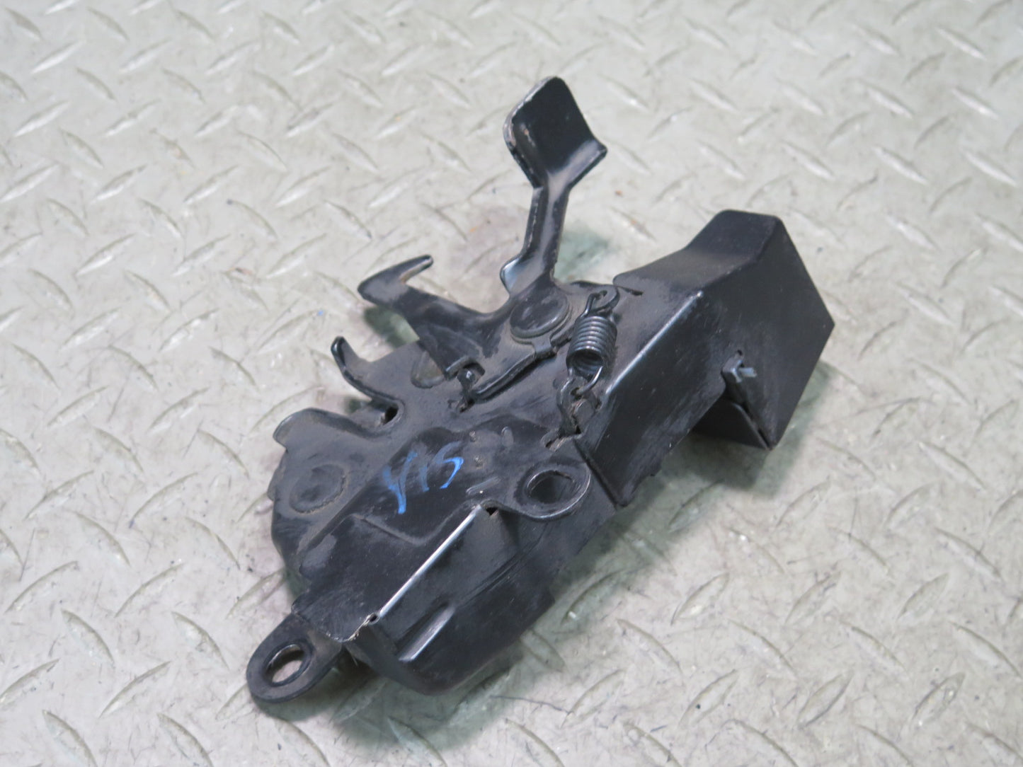 01-05 Lexus JCE10L IS300 Front Hood Lock Latch OEM