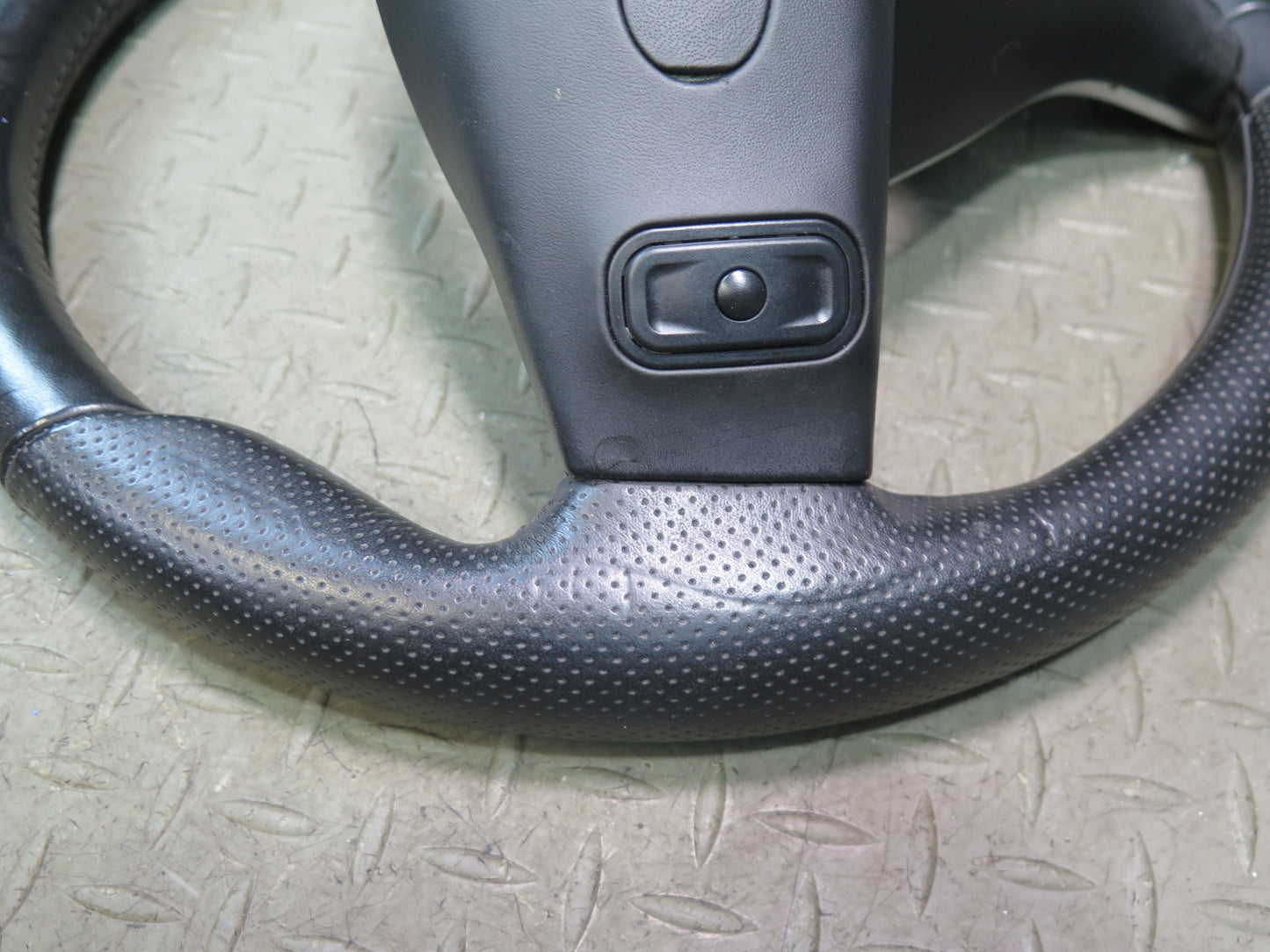 2017-2021 Maserati Quattroporte SQ4 M156 Spoke Leather Steering Black