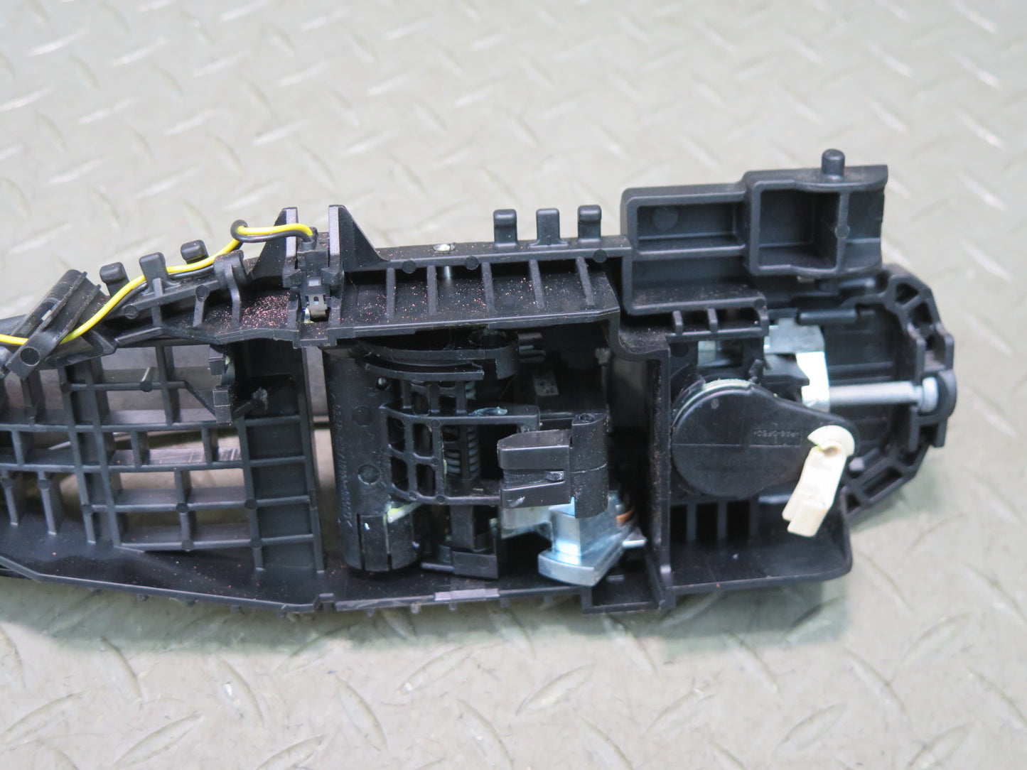 14-21 Maserati Quattroporte M156 Front Left Door Exterior Handle W/ Keyless