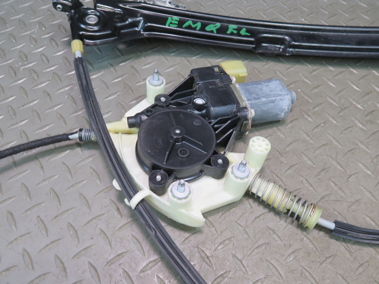 2014-2021 Maserati Quattroporte M156 Front Left Door Window Regulator W/ Motor