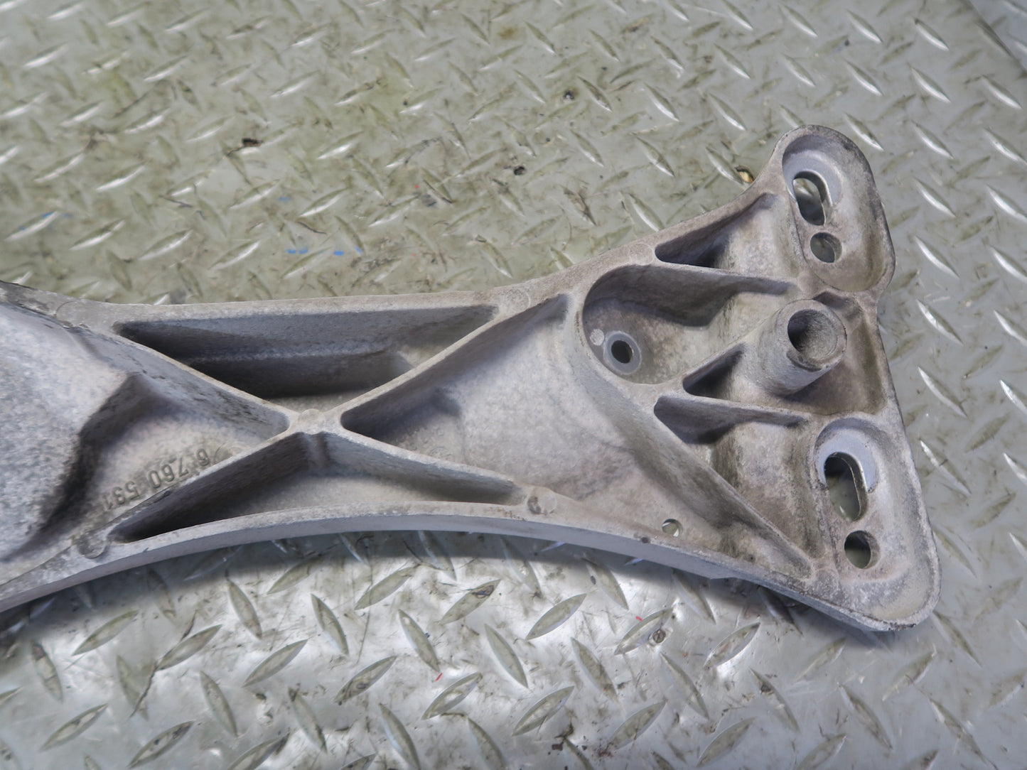 03-08 BMW E85 Z4 M/T Manual Transmission Crossmember Mount Support 6760531 OEM