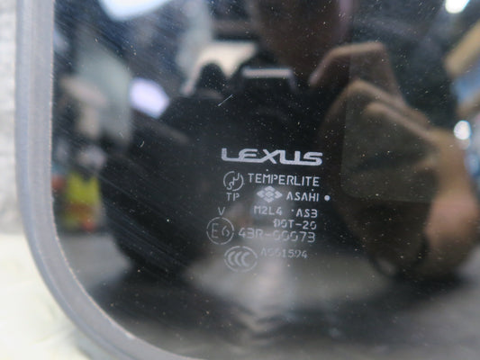 01-05 Lexus JCE10L IS300 Sunroof Moonroof Glass Window Panel OEM