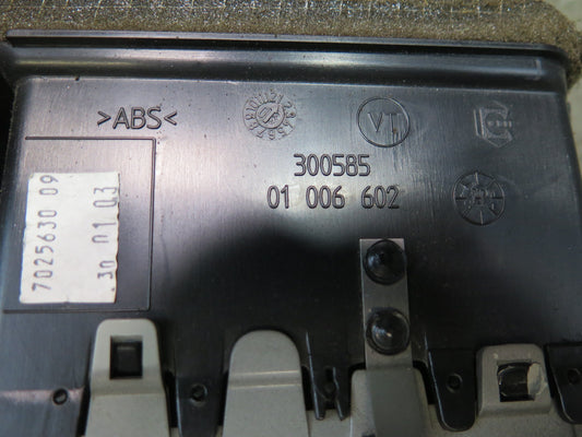 03-05 BMW E86 E85 Z4 Dash Center AC Heater Air Vent Black 7025630 OEM