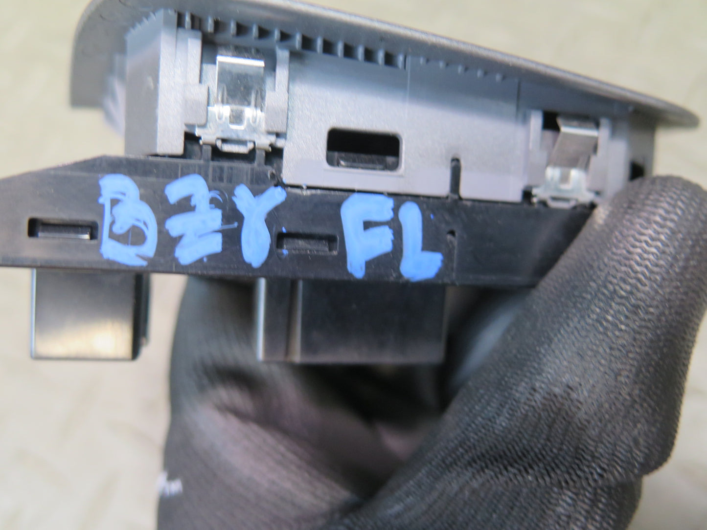03-08 BMW E85 Z4 Left Door Master Power Window Mirror Switch 6935860 OEM