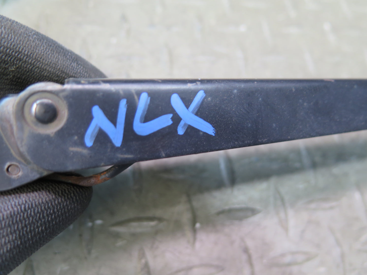 1996-1997 Lexus FZJ80L LX450 Front Left & Right Windshield Wiper Arm Set of 2