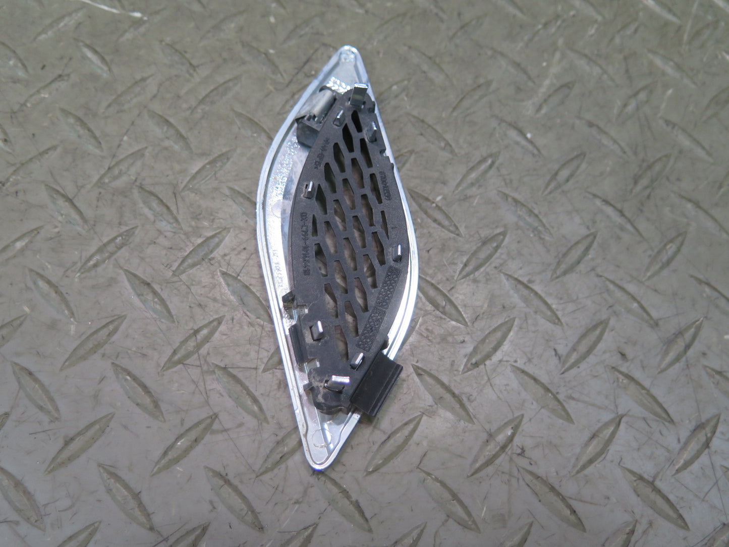 2014-2021 Maserati Quattroporte M156 Front Right Side Fender Vent Grille Set