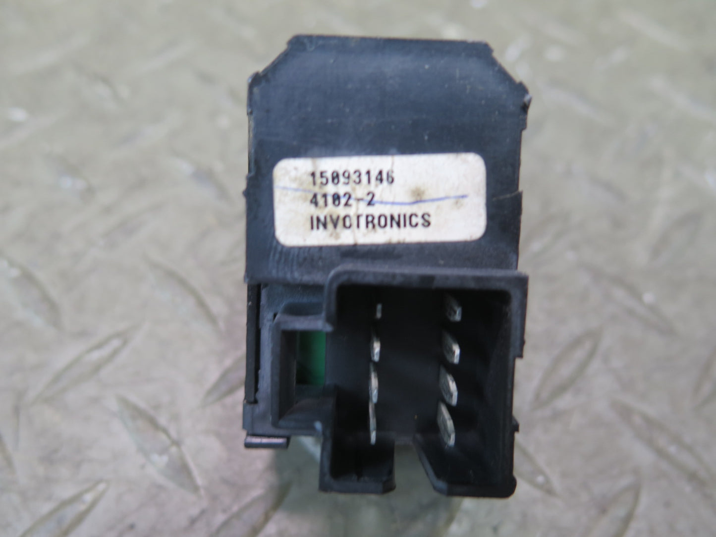 2003-2007 Hummer H2 Rear Left or Right Door Window Control Switch 15093146