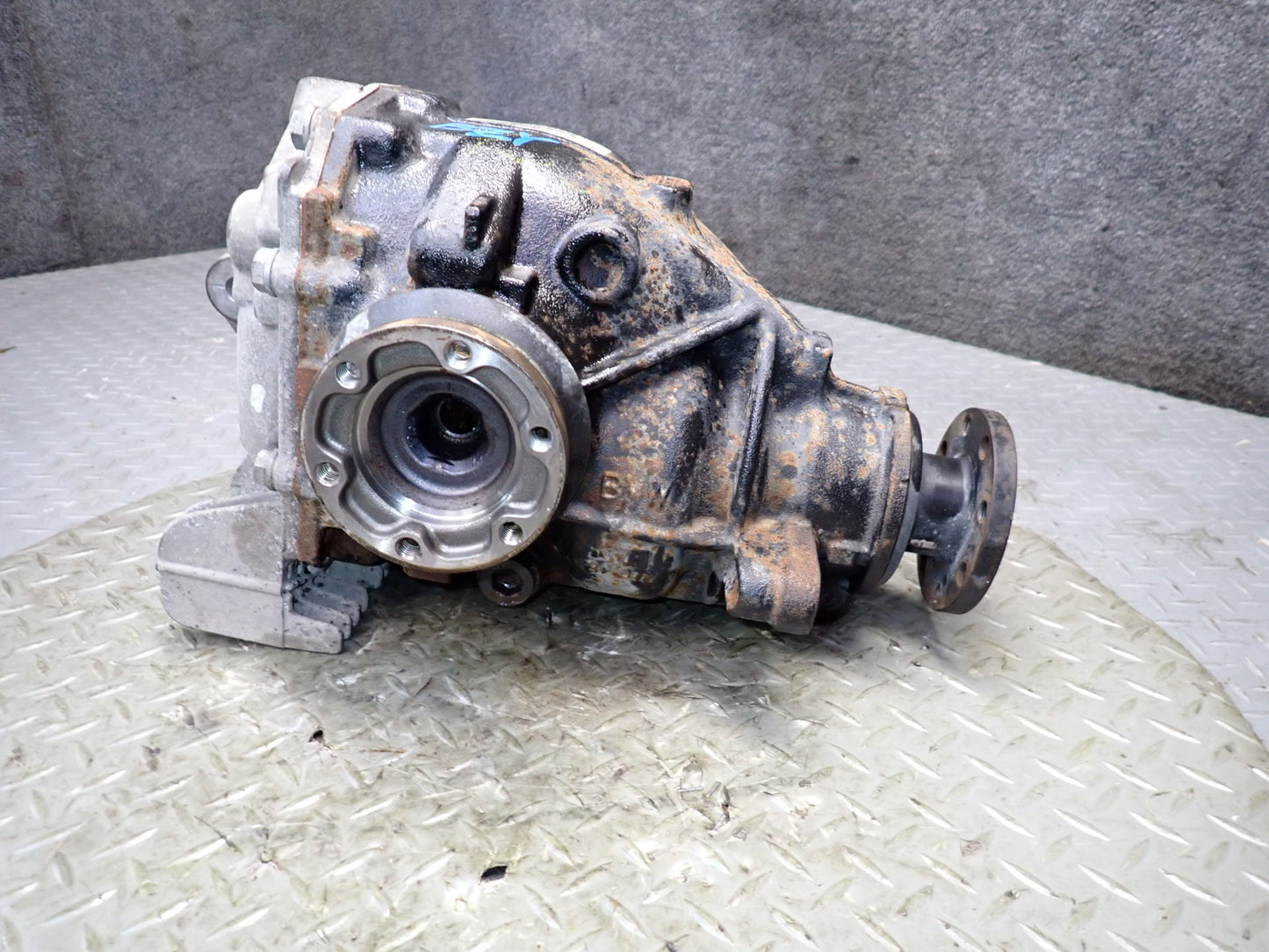03-08 BMW E85 Z4 M54 A/T Rear Differential Carrier 3.46 Ratio 78K Miles OEM