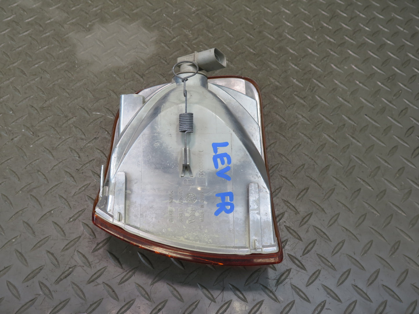 99-03 VW Eurovan T4 Set of 2 Front Left & Right Turn Signal Light Lamp OEM