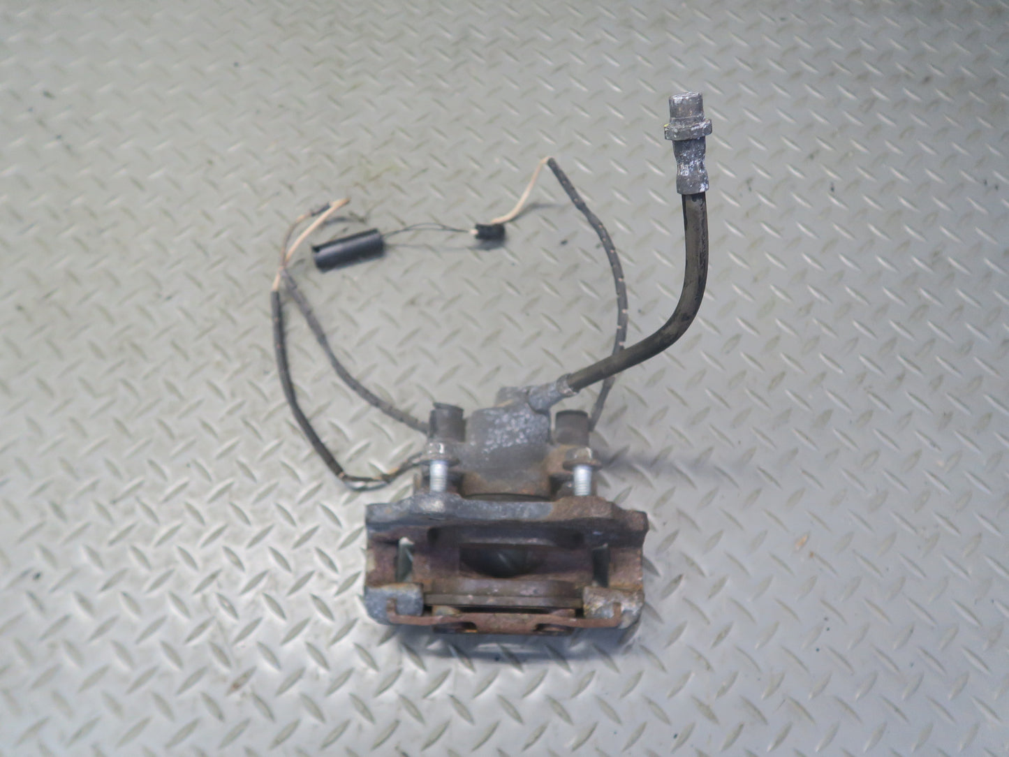 03-08 BMW E85 E86 Z4 3.0L RWD Set of 2 Rear Left & Right Brake Caliper 78K OEM