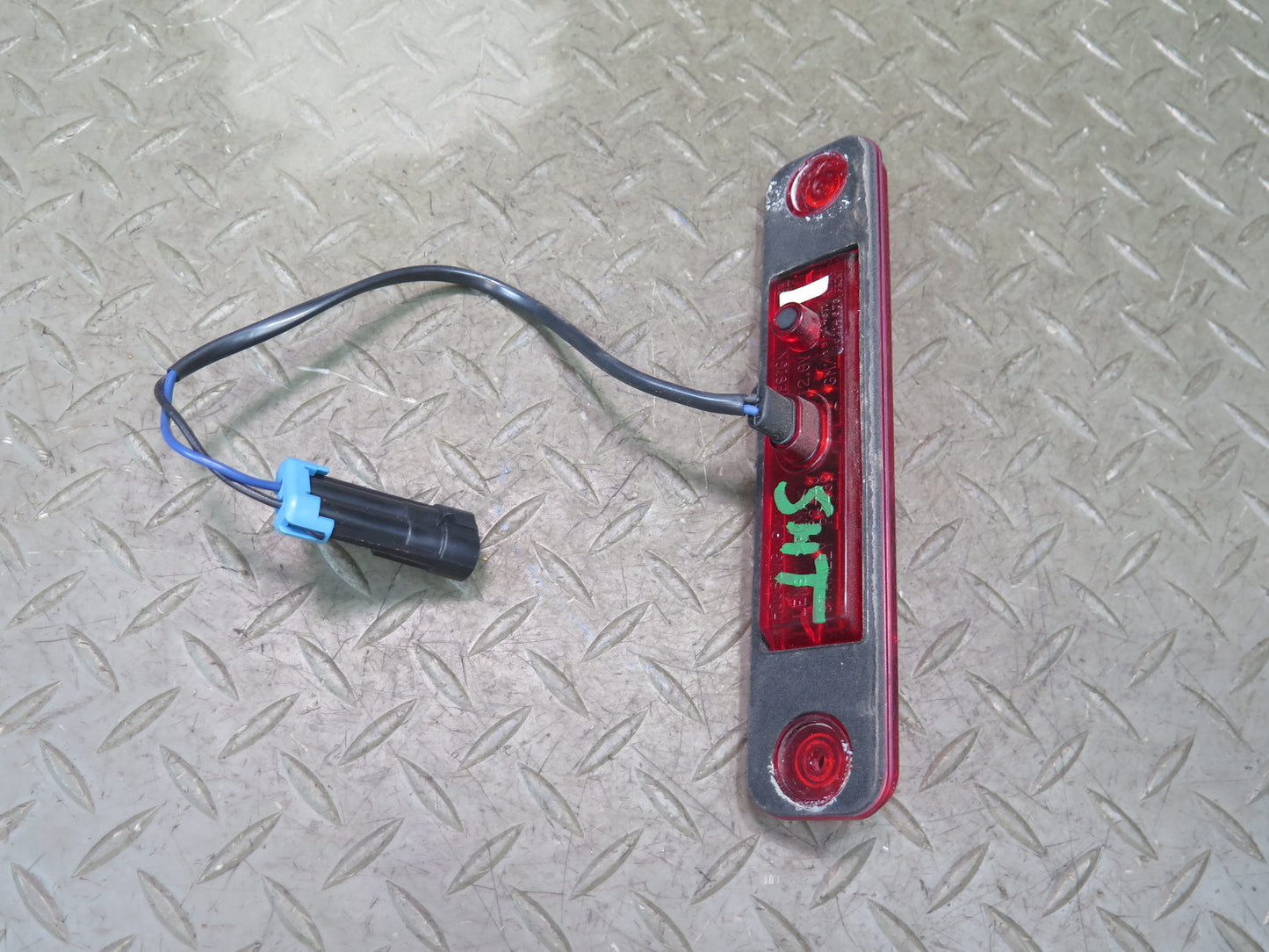 2003-2009 Hummer H2 Rear Left & Right Side Marker Light Lamp Set of 2