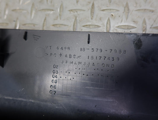03-07 Hummer H2 Dash Instrument Cluster Speedometer Bezel Trim Panel 15177439