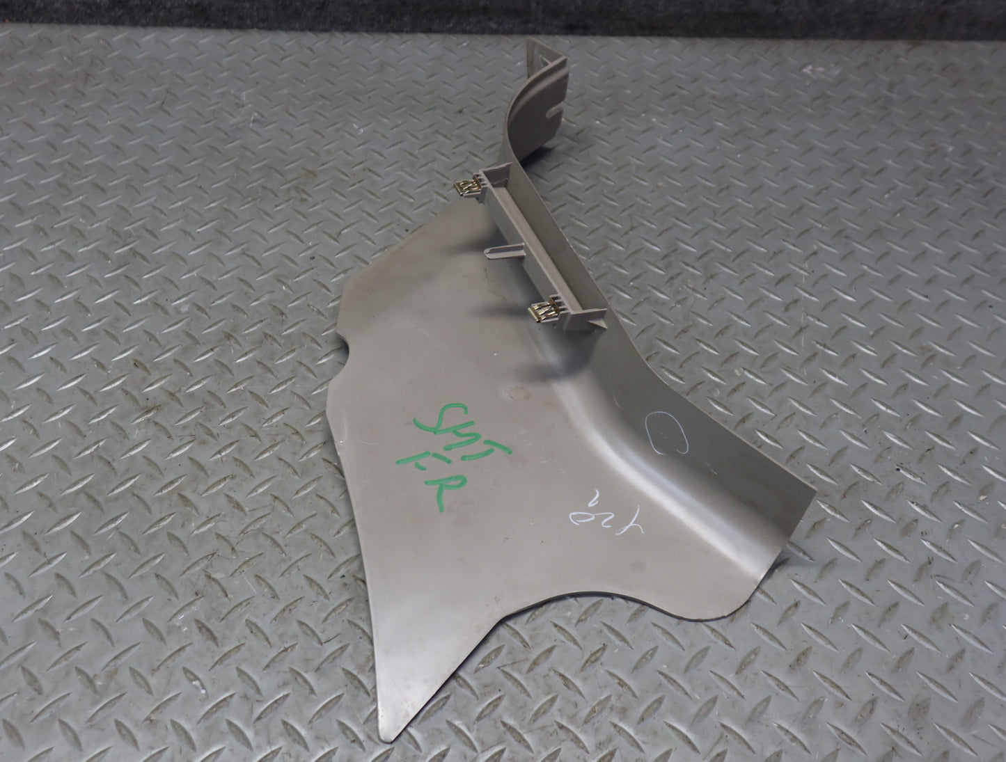 2003-2004 Hummer H2 Front Right Lower Kick Trim Cover Panel 10358832
