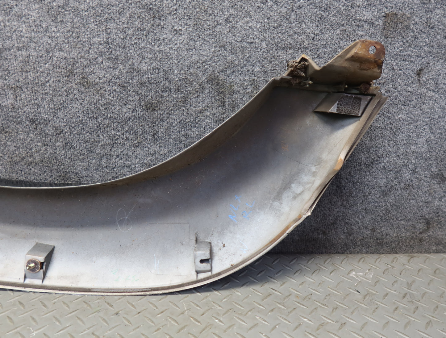 1996-1997 Lexus FZJ80L LX450 Rear Left Wheel Arch Flare Molding Trim Panel Green