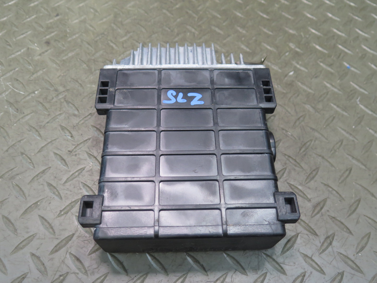 86-89 Mercedes R107 560S 5.6L Engine Control Module Unit ECM ECU 0280800172 OEM
