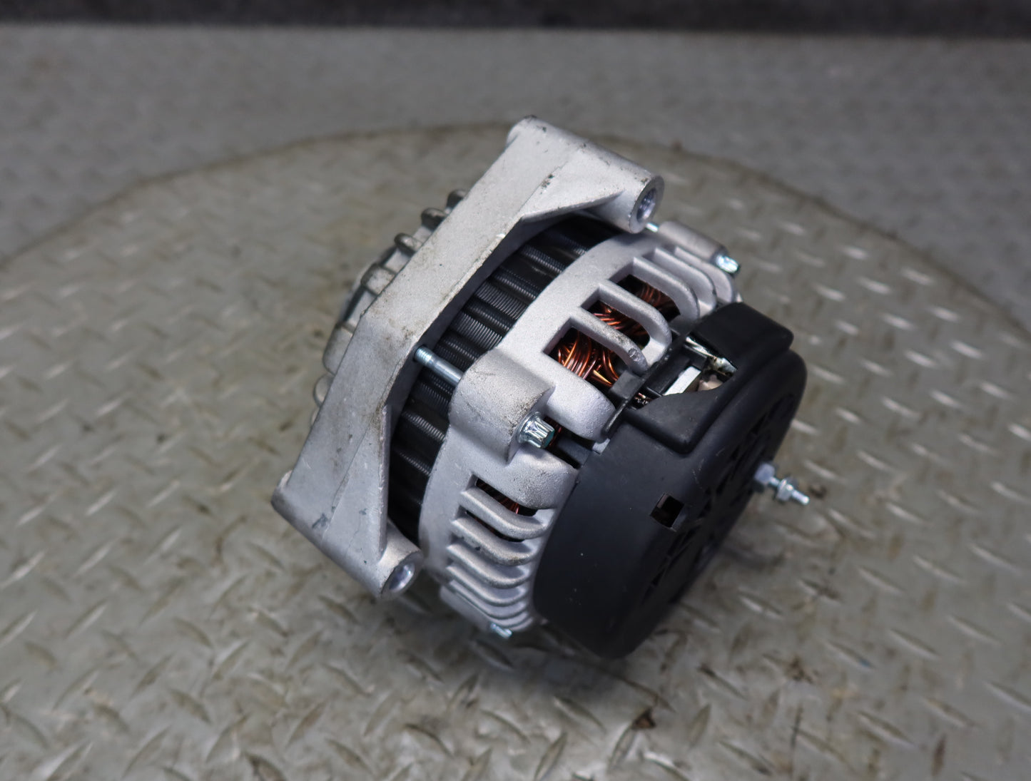 03-04 Chevrolet SSR V8 5.3L Engine Alternator Generator 51K Miles OEM