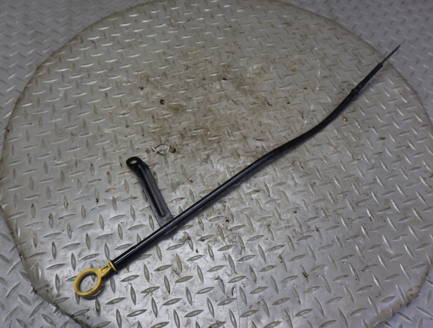 03-06 Chevrolet SSR Engine Oil Dipstick w Tube OEM