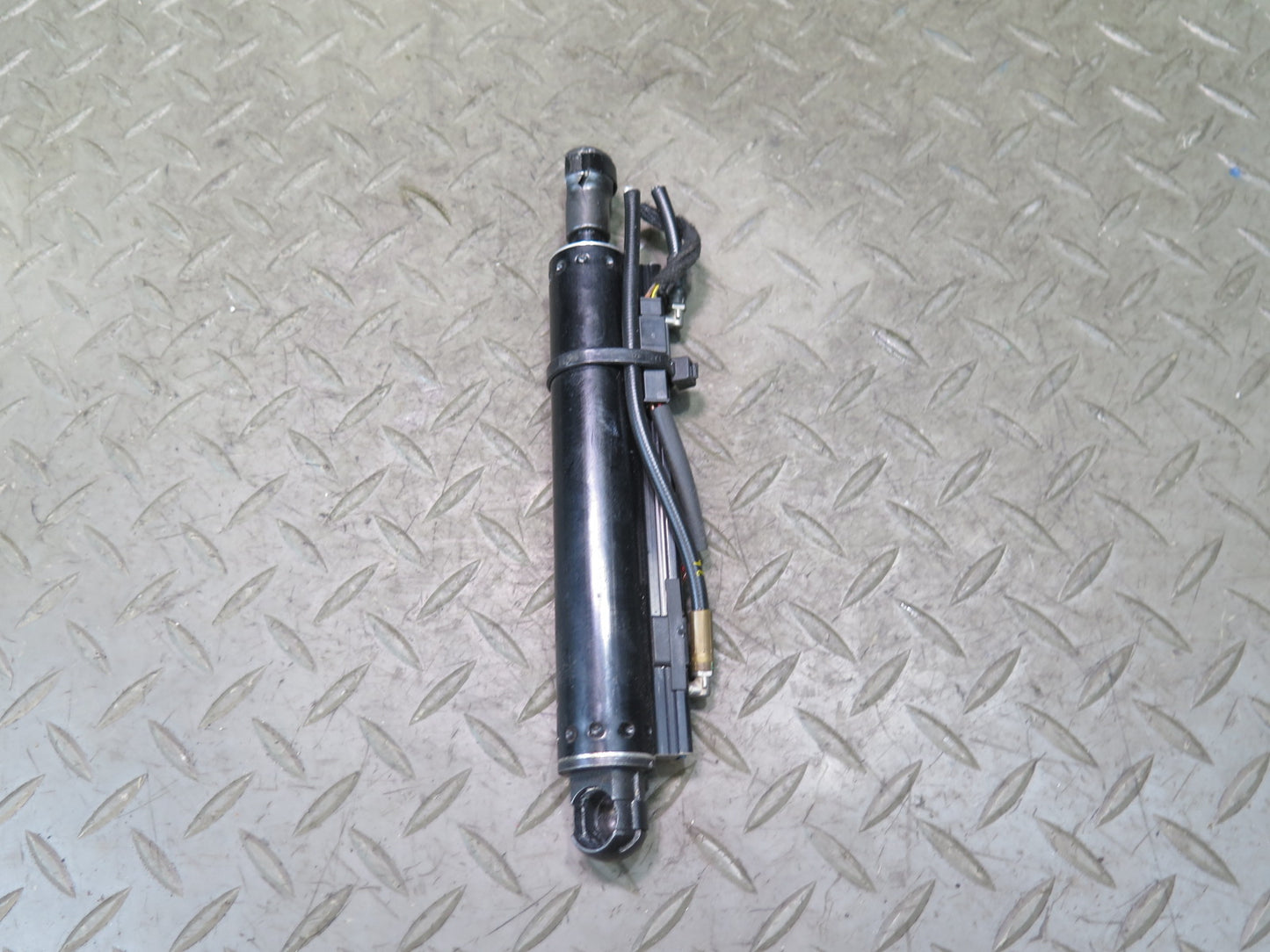 09-16 BMW E89 Z4 Convertible Set of 2 TOP Roof Hydraulic Cylinder Support OEM