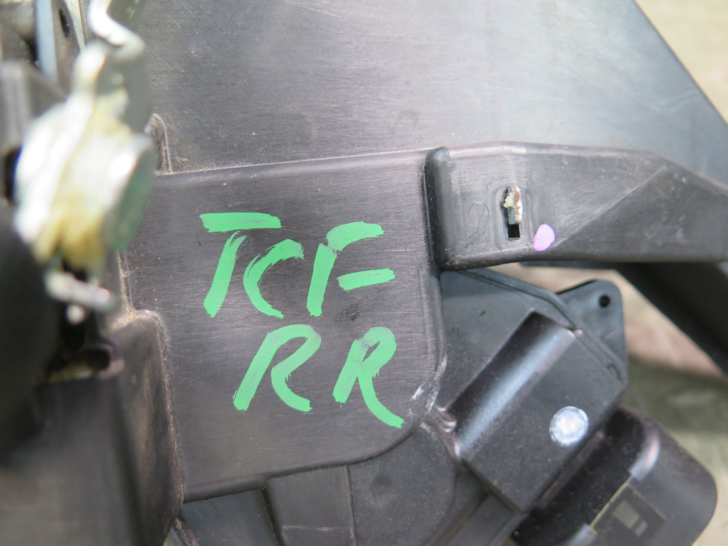 99-01 Toyota Crown JZS175 Rear Right Door Lock Latch Actuator OEM