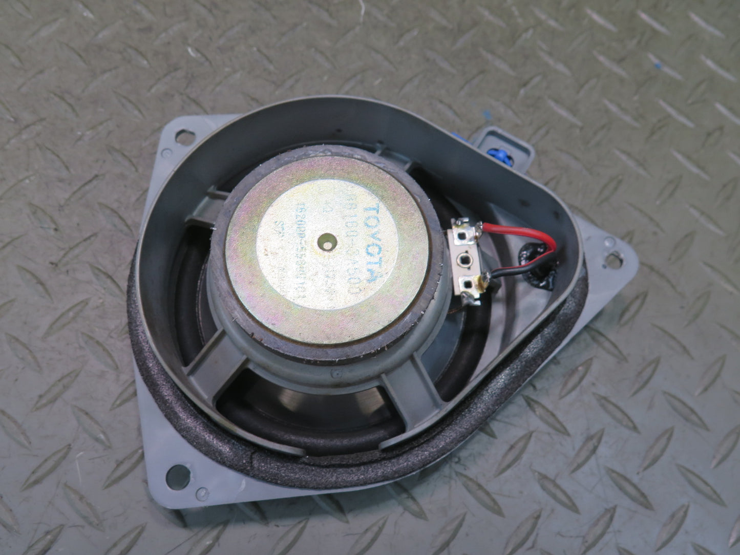 99-01 Toyota Crown JZS175 Set of 2 Rear Right & Left Door Speaker OEM
