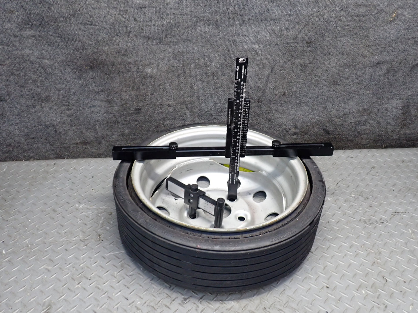 1984-1991 Porsche 928 S Spare Tire R15" Wheel 15x5J ET55 165-15 92836101803