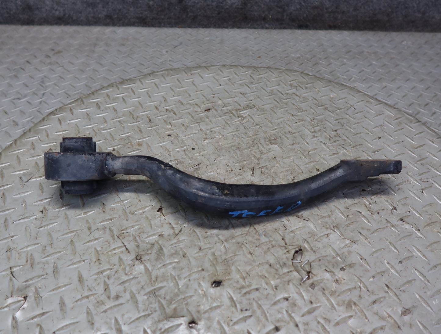 99-01 Toyota Crown JZS175 Set of 3 Front Right Lower & Upper Control Arm OEM