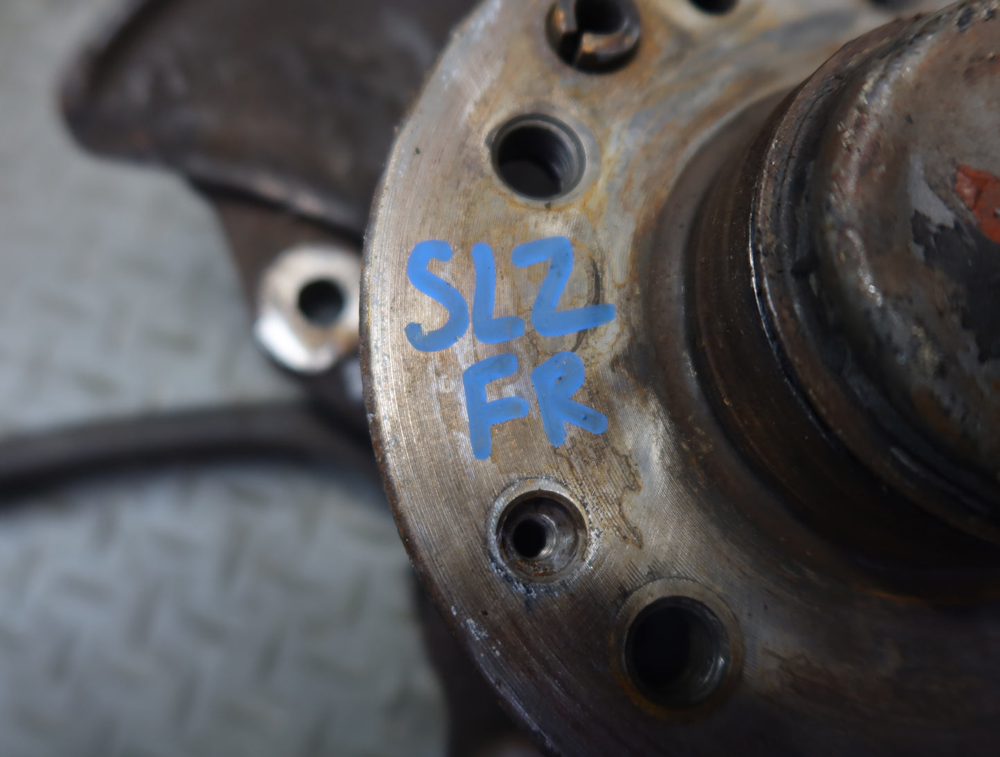 86-89 Mercedes R107 560SL Front Right Spindle Knuckle Wheel Hub Bearing 86K OEM
